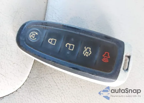 2016 Ford Focus Titanium из США, поврежденный, VIN 1FADP3J2XGL220940